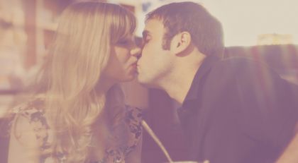 Как понять, хочет ли девушка поцелуя?